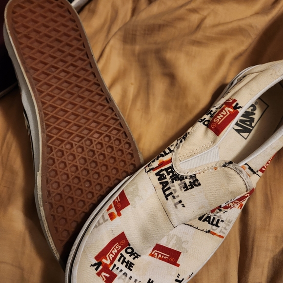 Vans - Picture 3 of 6